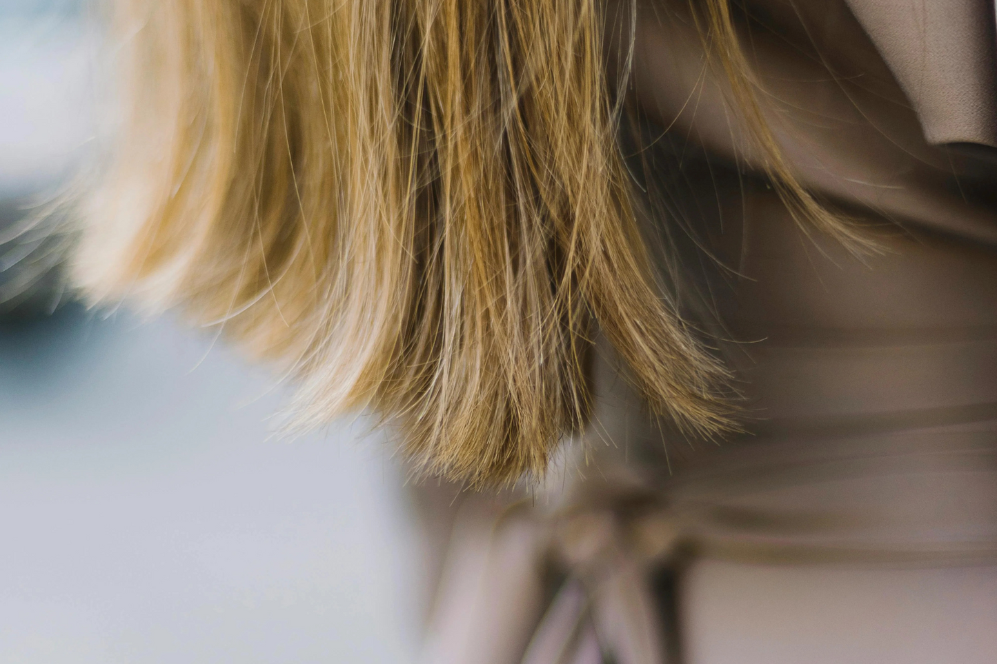 Comment garder ses cheveux lisses avec l’humidité